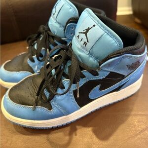 Jordan Kids' Blue and Black Sneakers